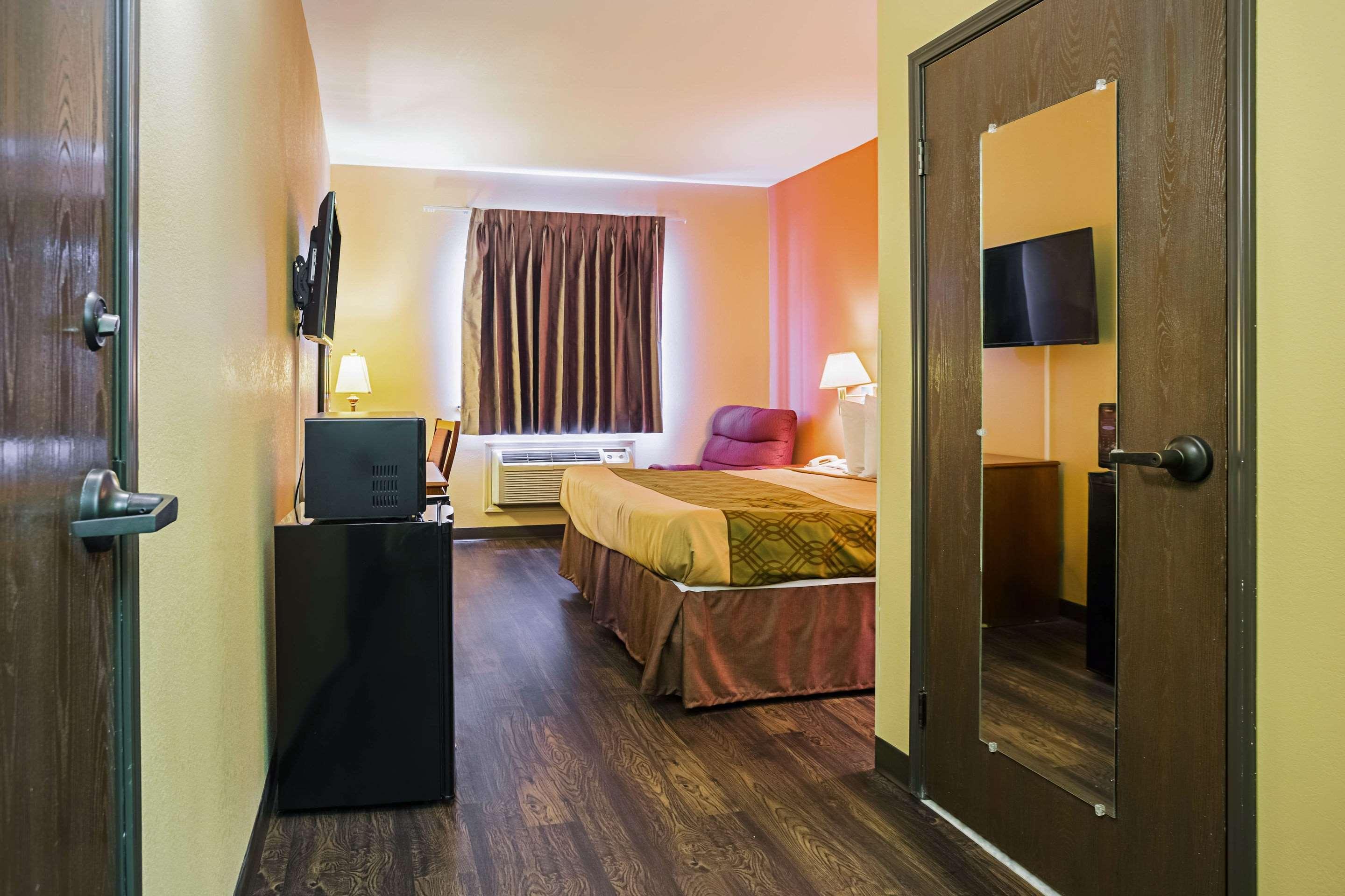 Econo Lodge Inn & Suites Ripley Εξωτερικό φωτογραφία