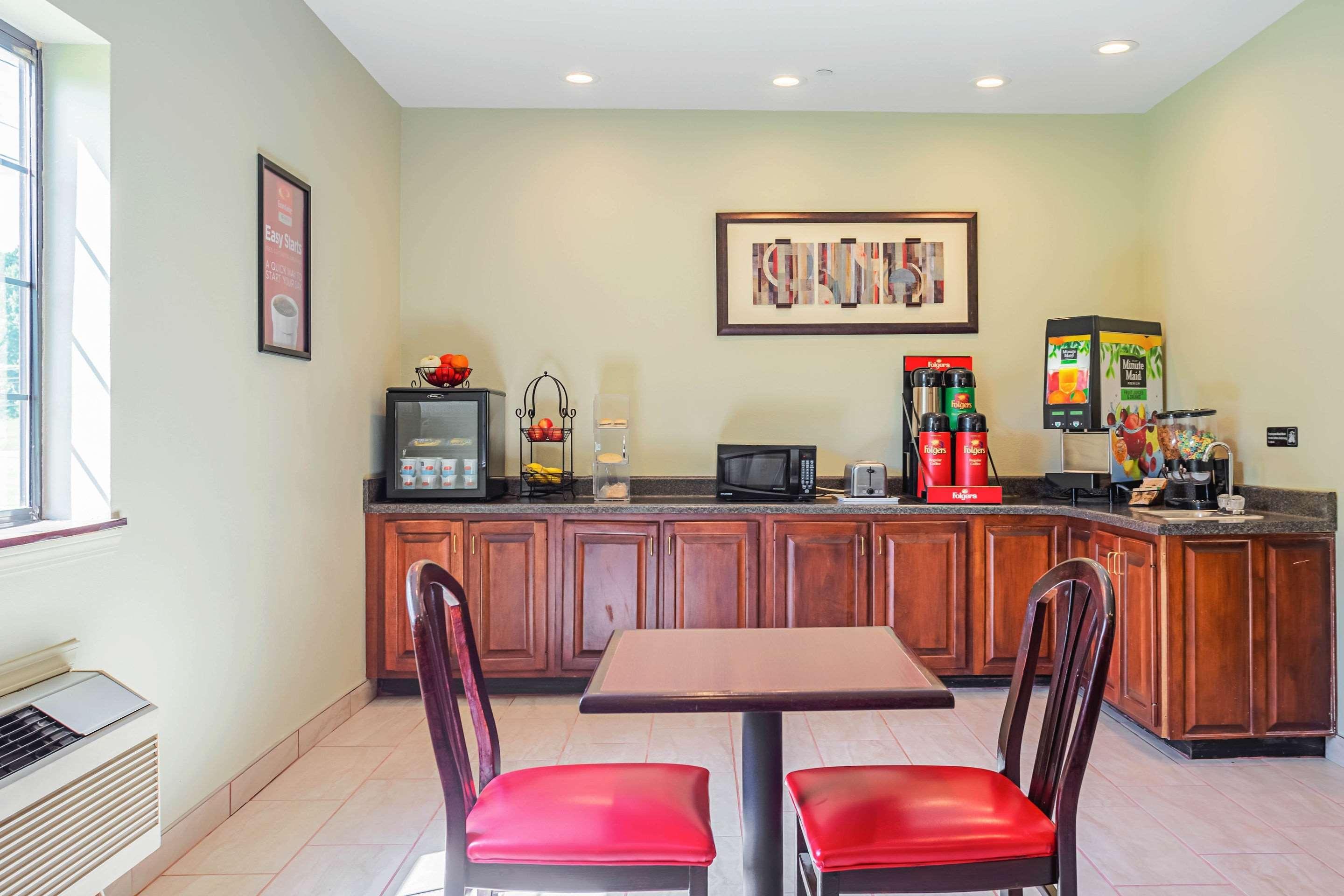 Econo Lodge Inn & Suites Ripley Εξωτερικό φωτογραφία