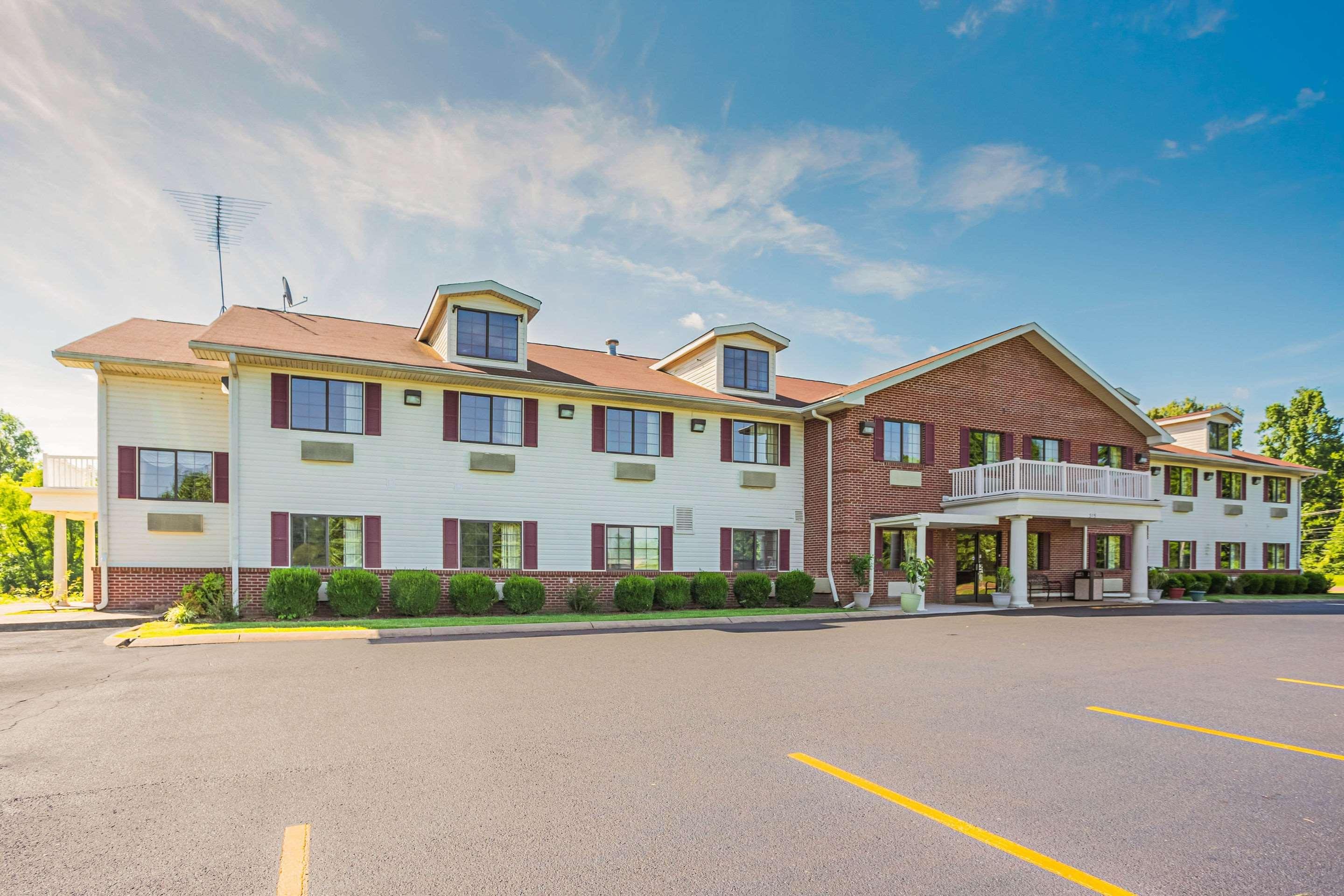 Econo Lodge Inn & Suites Ripley Εξωτερικό φωτογραφία