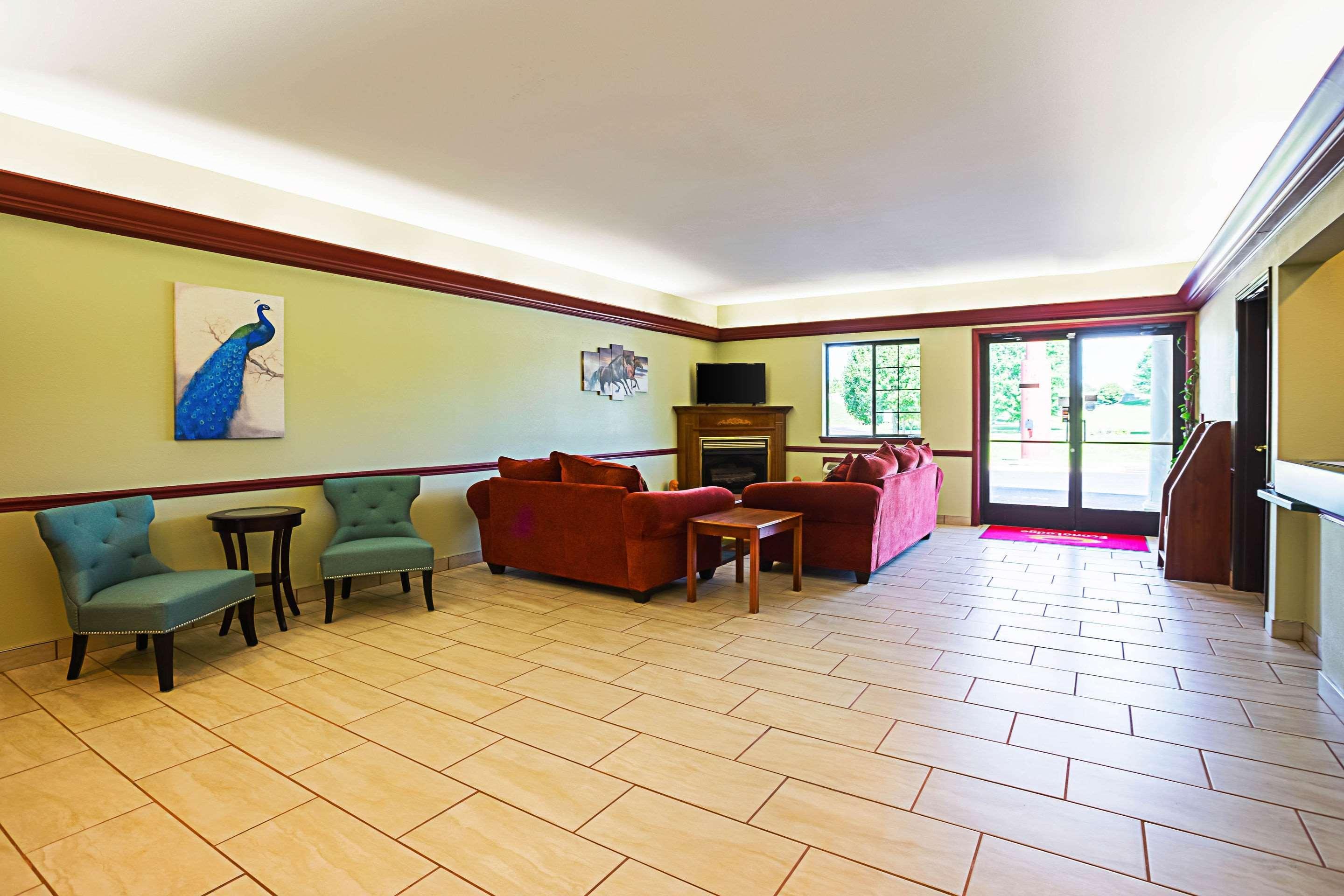 Econo Lodge Inn & Suites Ripley Εξωτερικό φωτογραφία
