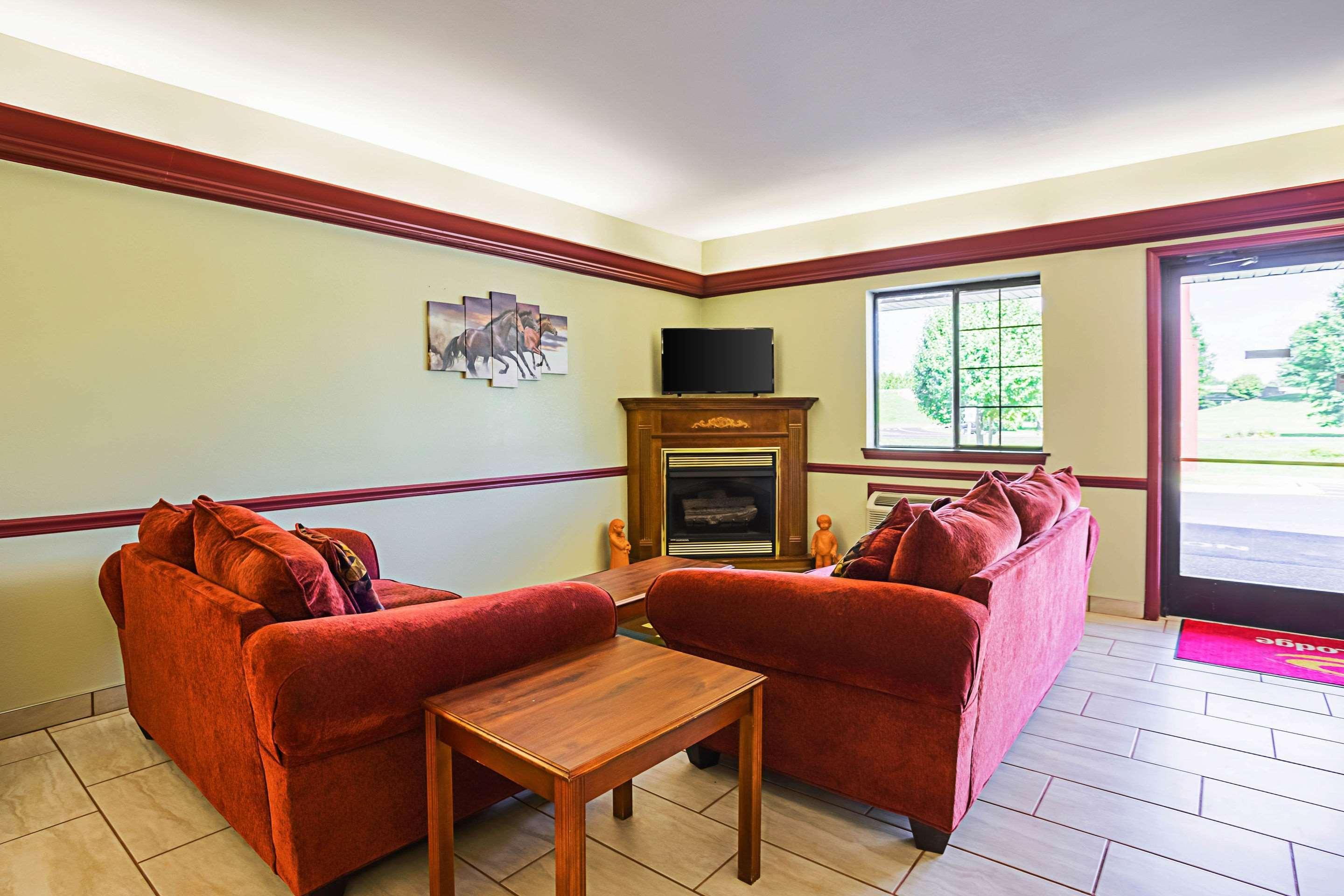Econo Lodge Inn & Suites Ripley Εξωτερικό φωτογραφία