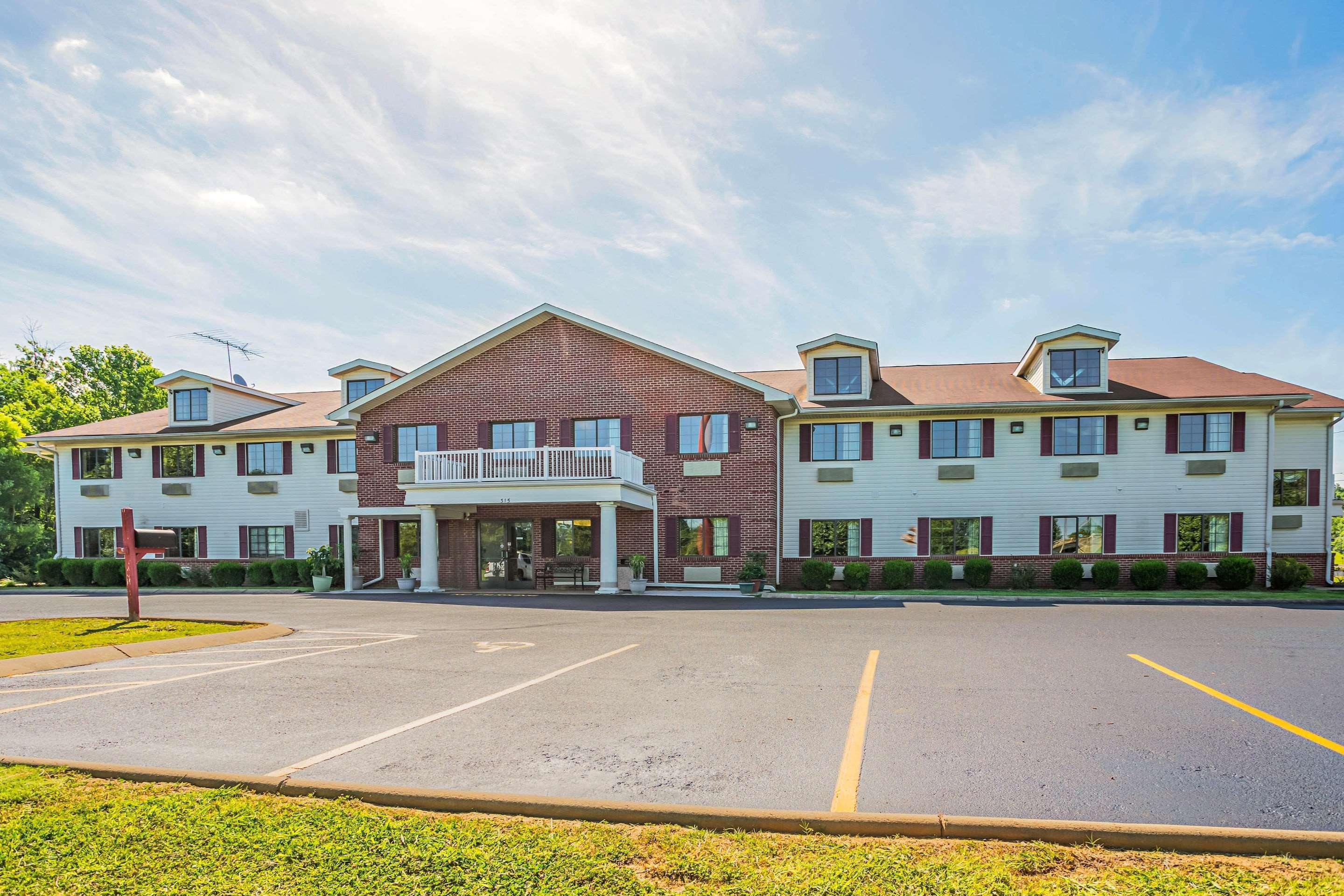 Econo Lodge Inn & Suites Ripley Εξωτερικό φωτογραφία