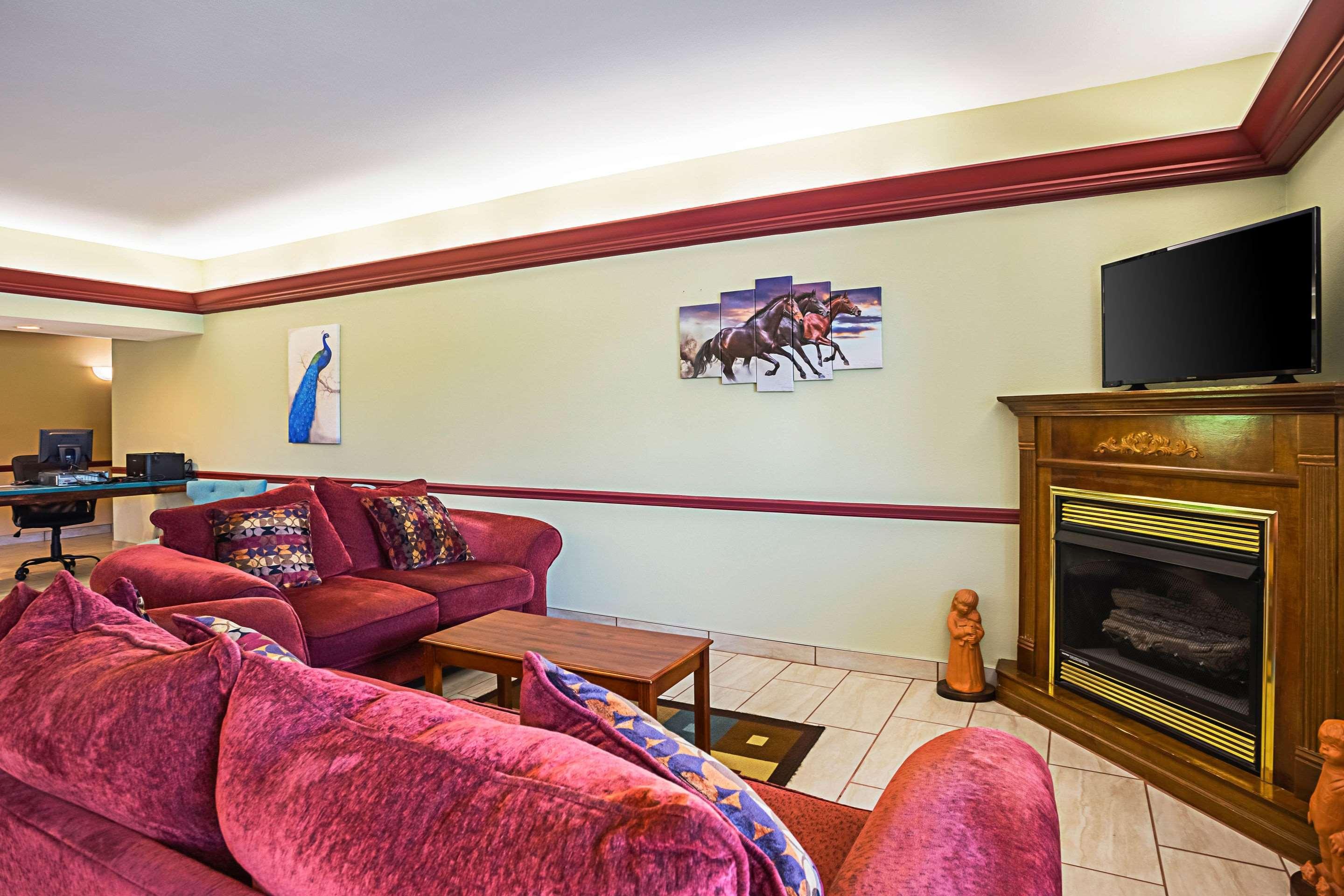 Econo Lodge Inn & Suites Ripley Εξωτερικό φωτογραφία