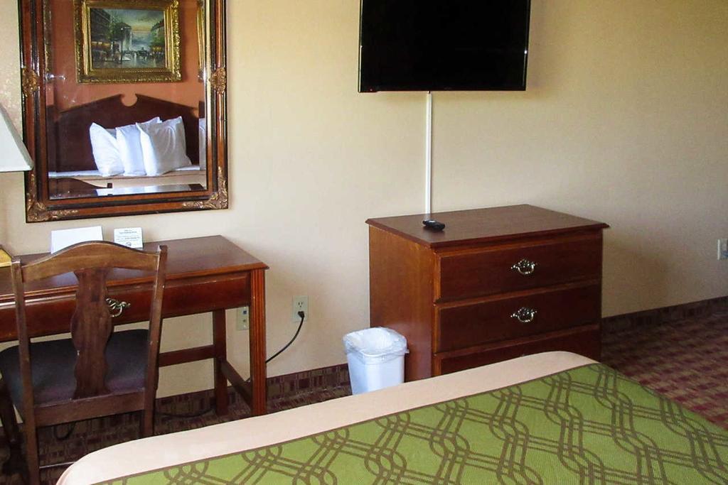 Econo Lodge Inn & Suites Ripley Δωμάτιο φωτογραφία