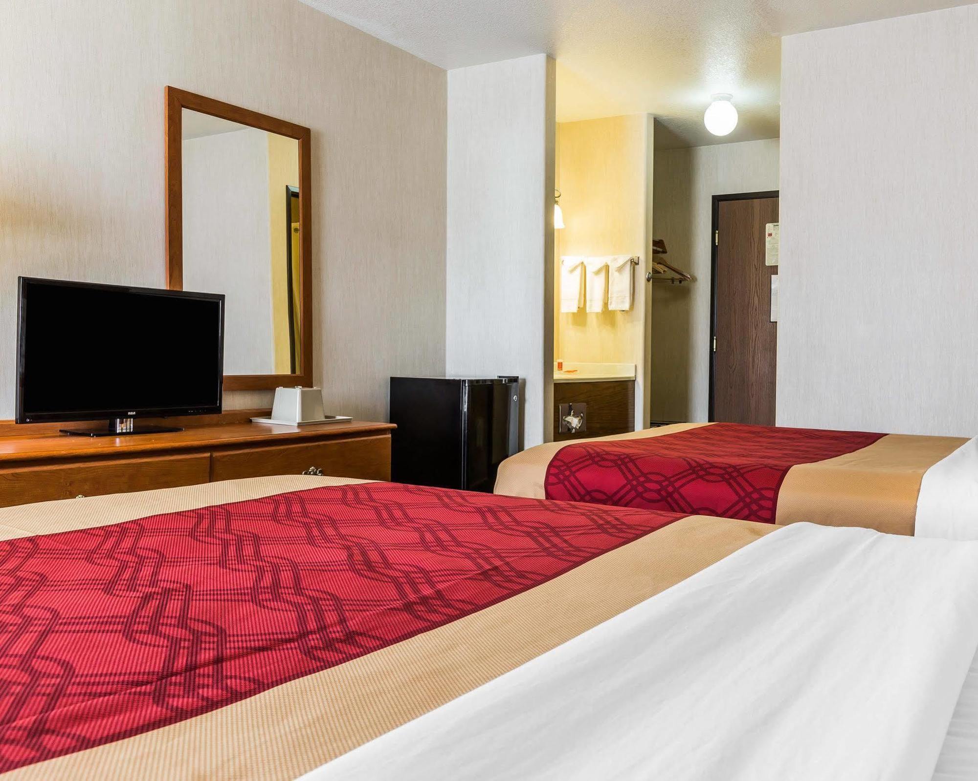 Econo Lodge Inn & Suites Ripley Εξωτερικό φωτογραφία