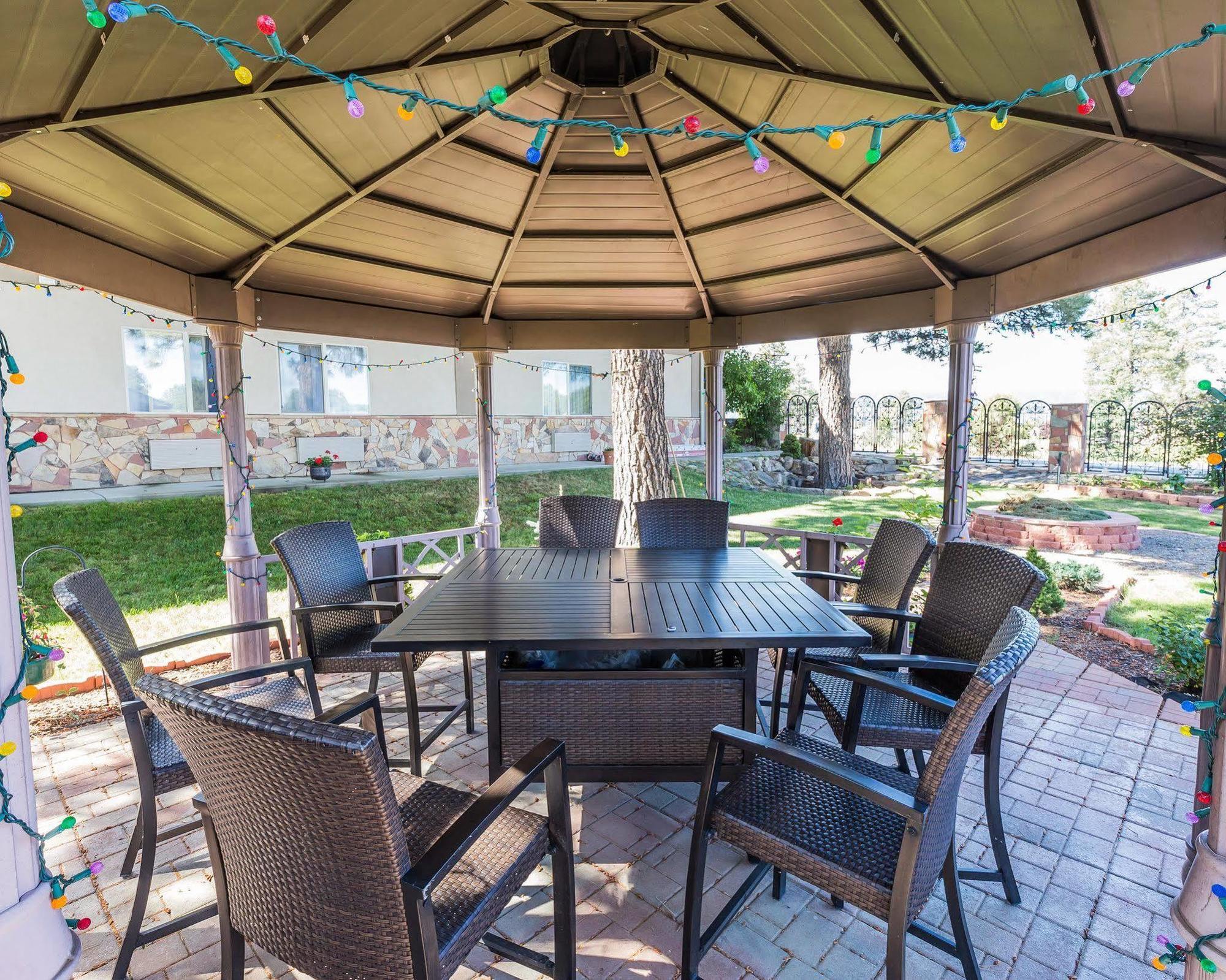 Econo Lodge Inn & Suites Ripley Εξωτερικό φωτογραφία