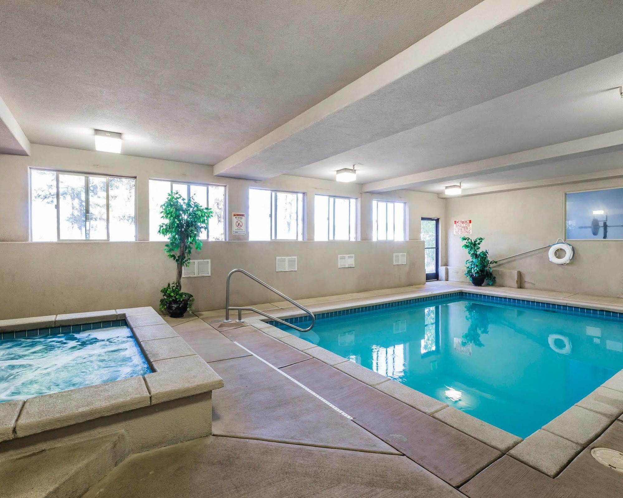 Econo Lodge Inn & Suites Ripley Εξωτερικό φωτογραφία