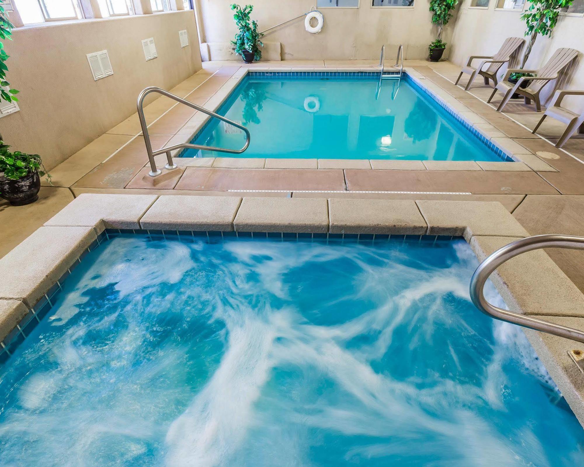 Econo Lodge Inn & Suites Ripley Εξωτερικό φωτογραφία
