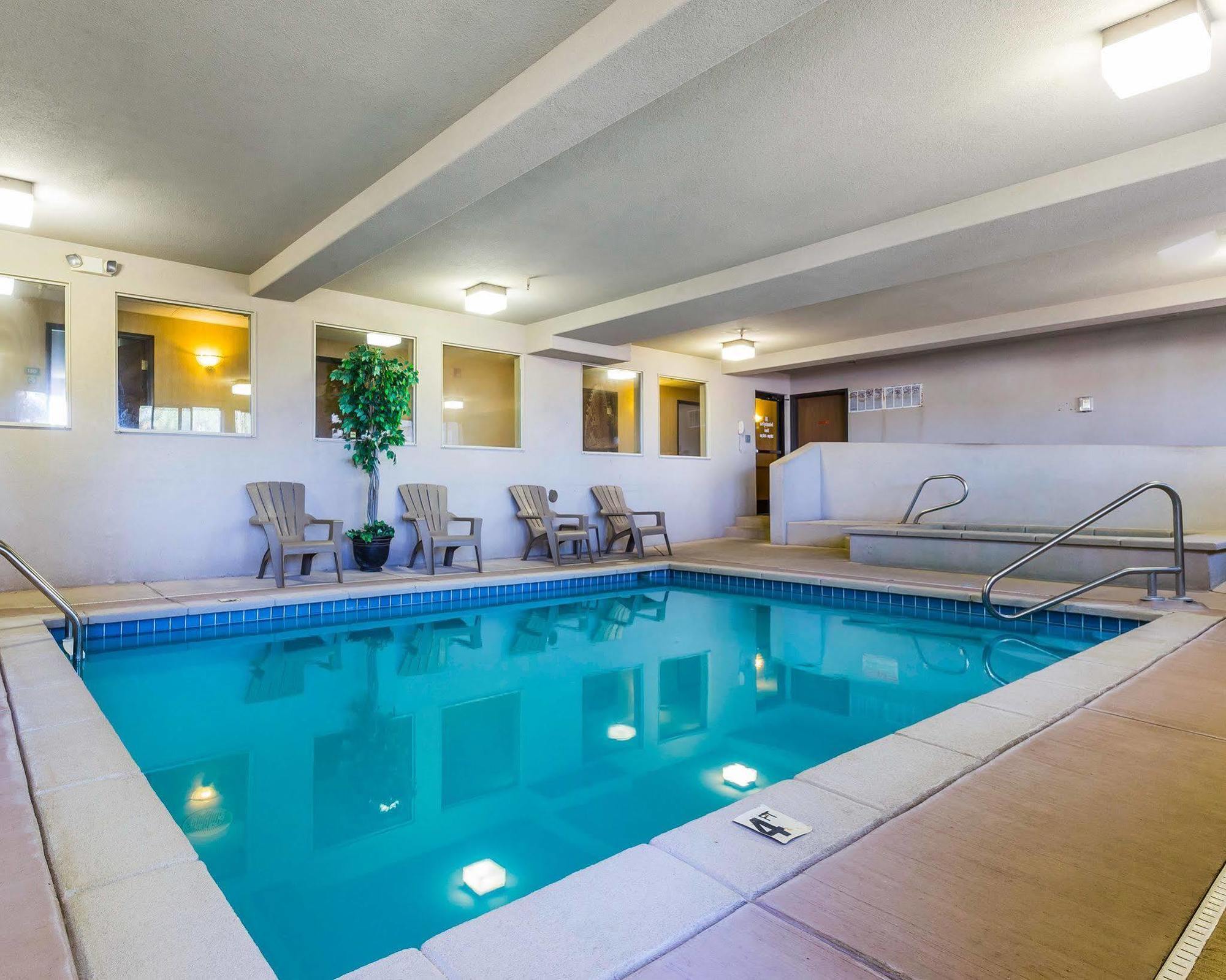 Econo Lodge Inn & Suites Ripley Εξωτερικό φωτογραφία
