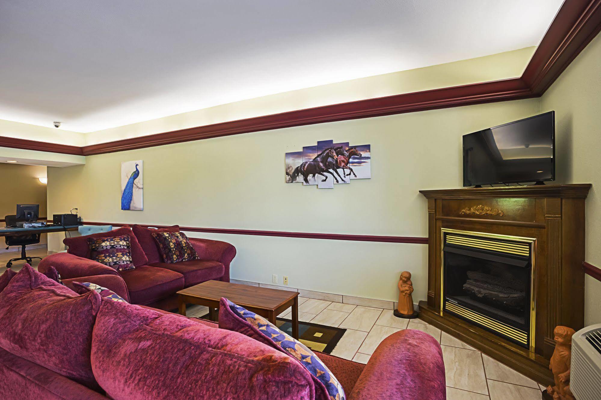 Econo Lodge Inn & Suites Ripley Εξωτερικό φωτογραφία