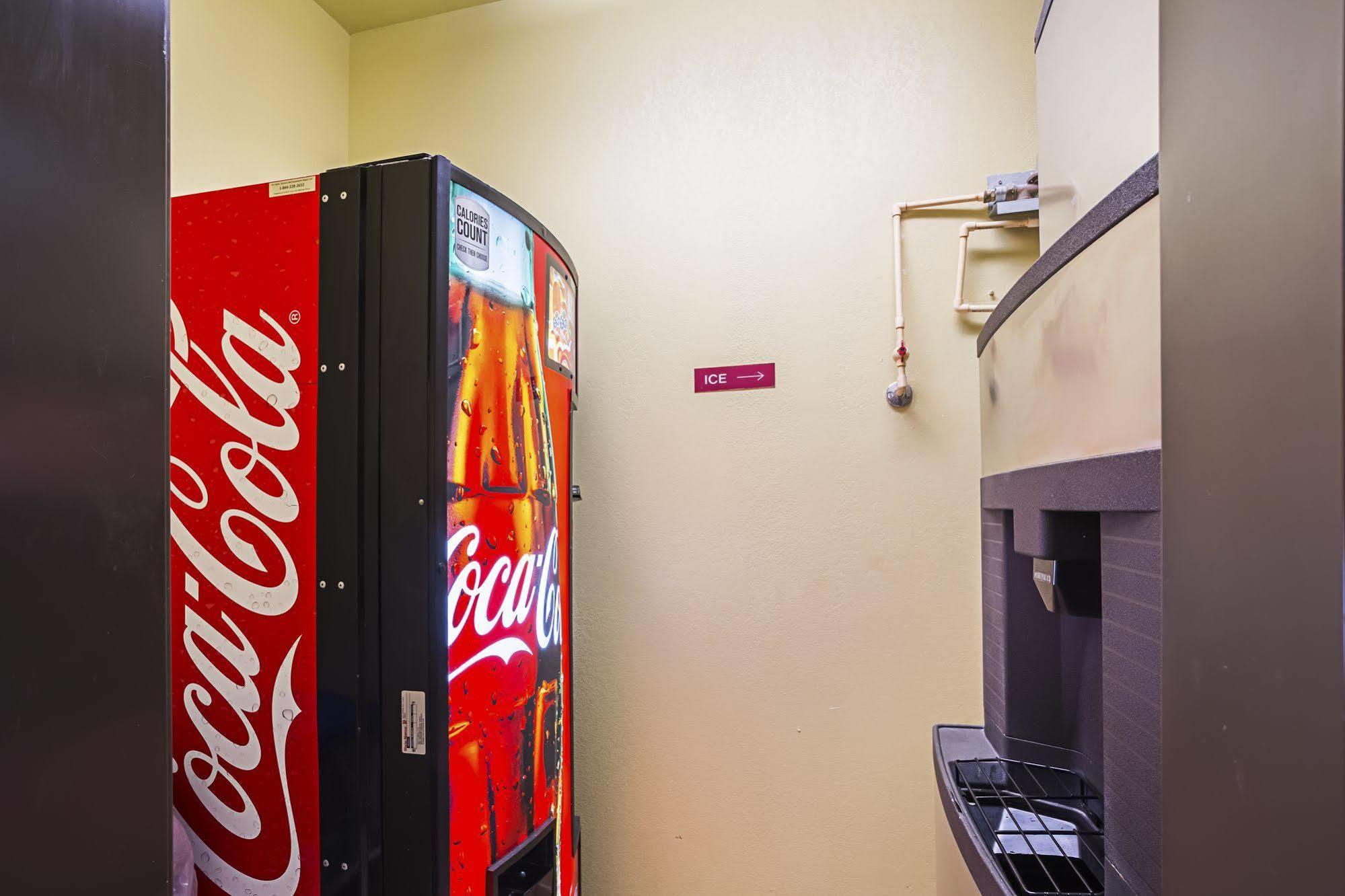 Econo Lodge Inn & Suites Ripley Εξωτερικό φωτογραφία